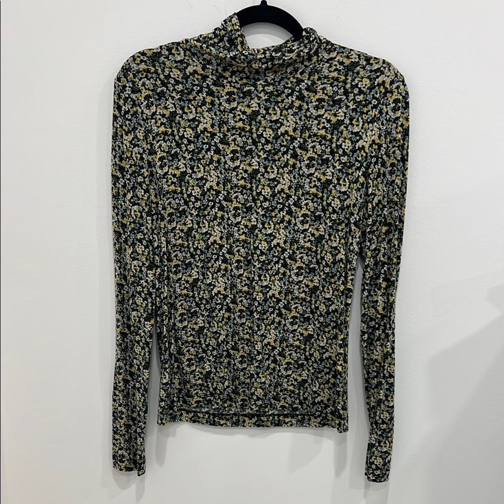 H&M Black and White Fitted Blouse